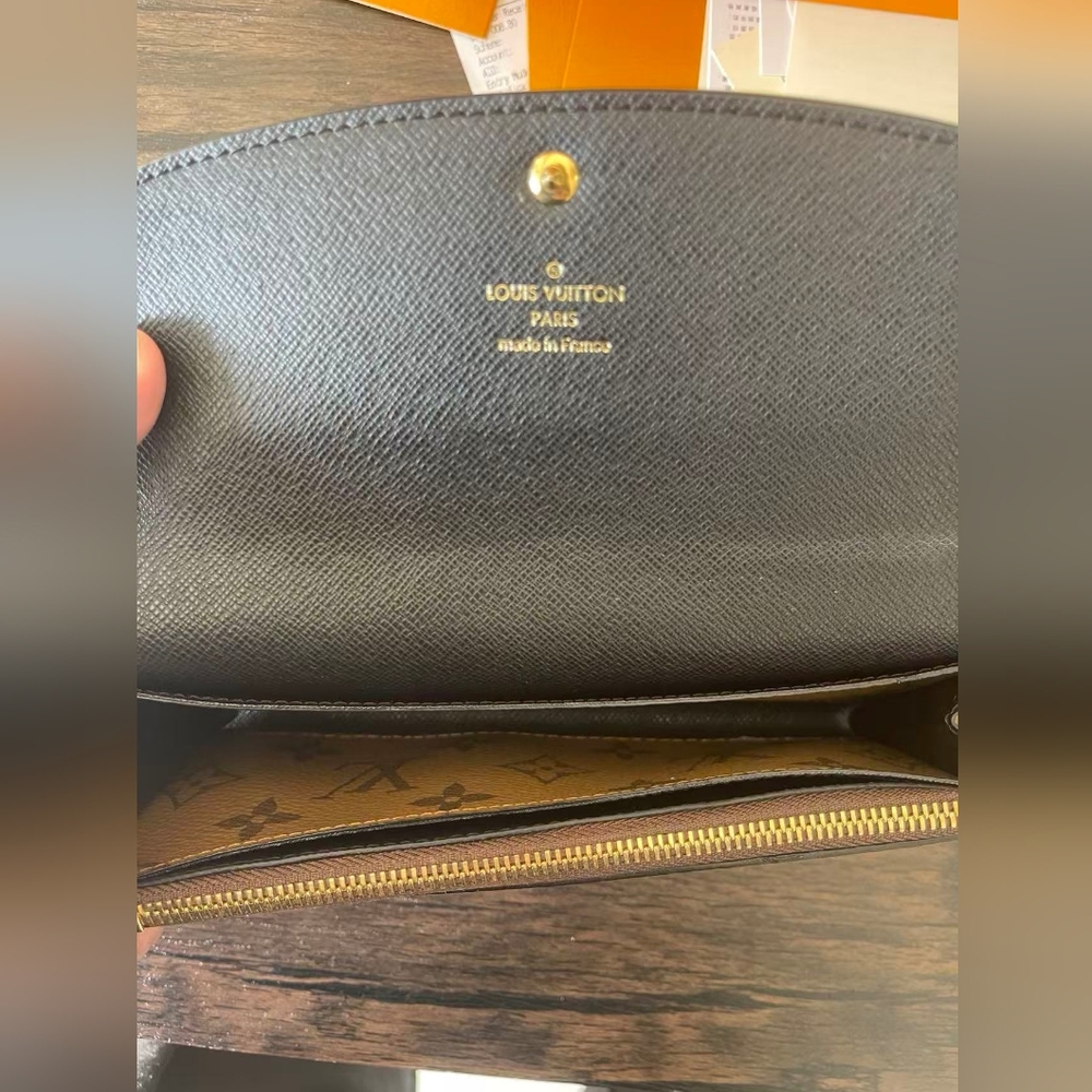 Louis Vuitton Emilie Wallet - Picture 10 of 11